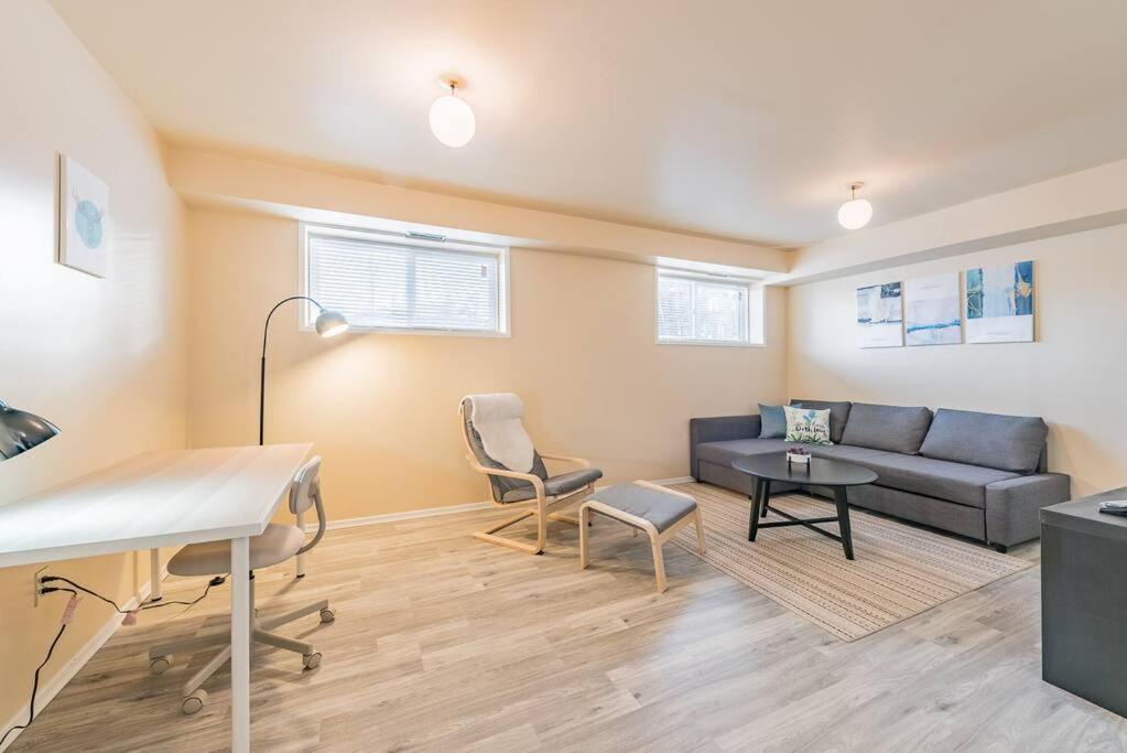 Mt Pleasant Nw 2 Bedrooms 500 YYC Eksteriør bilde