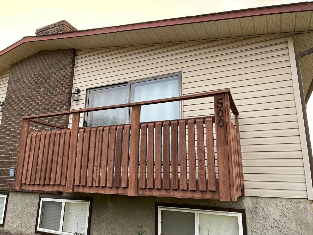 Mt Pleasant Nw 2 Bedrooms 500 YYC Eksteriør bilde
