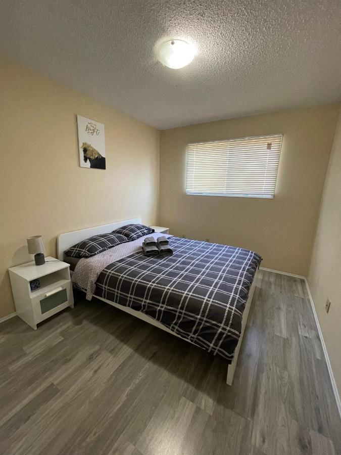 Mt Pleasant Nw 2 Bedrooms 500 YYC Eksteriør bilde