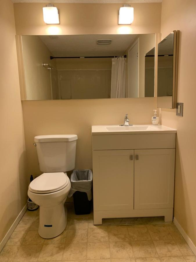 Mt Pleasant Nw 2 Bedrooms 500 YYC Eksteriør bilde